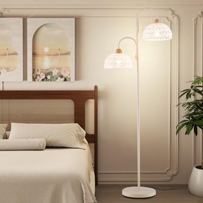 Moderne 2-Lamps Vloerlamp 350° Draaibare Schachtlamp met Voetschakelaar Geweven Kappen en 2 E27 Lampvoeten Zware Voet