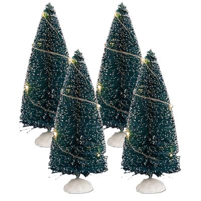 Kerstdorp mini kerstboompjes - 4x st - 15 cm - verlicht - 20 witte LED lampjes