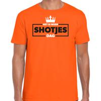 Bellatio Decorations Koningsdag verkleed T-shirt voor heren - shotjes - oranje - feestkleding 2XL  -