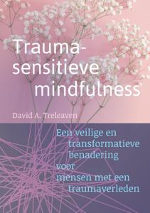 Traumasensitieve mindfulness (Paperback)