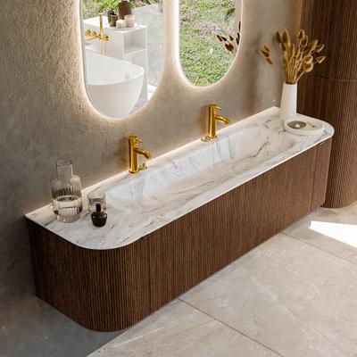 Badmeubel Mondiaz Kurve-Dlux | 170 cm | Meubelkleur Walnut | Wastafelkleur Glace | Solid surface | Midden spoelbak | 2 kraangaten