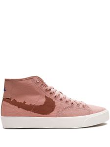 Nike baskets montantes SB Blazer Court Premium - Rose