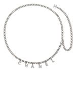 CHANEL Pre-Owned ceinture en chaîne à logo lettre (2011) - Argent CHANEL Pre-Owned ceinture en chaîne à logo lettre (2011) - Argent