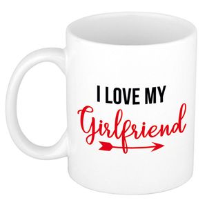 I love my girlfriend cadeau koffiemok / theebeker wit met pijl 300 ml - feest mokken