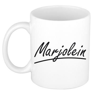 Marjolein Naam koffiemok - beker - met sierlijke letters - wit - 300 ml - Cadeau - Dames Marjolein Naam koffiemok - beker - met sierlijke letters - wit - 300 ml - Cadeau - Dames