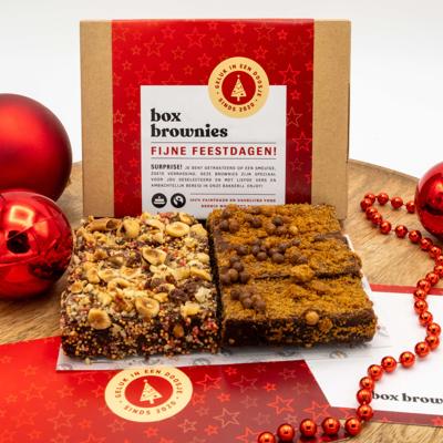 Brownie Kerst box - 6 Brownies - Brievenbus Pakket - Box Brownies - Ambachtelijk - 3x Speculoos Christmas Crunch - 3x Caramel fudge sinaasappel