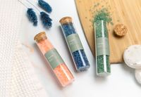 Glazen buisjes met vierkante stickers & blauw badzout - set van 12 - thumbnail