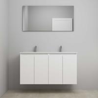On-Line Badkamermeubelset - 120 cm - Voorgemonteerd - Greeploos 4 Deuren - Porseleinen Wastafel - 2 Kraangaten - Spiegel - Mat Wit