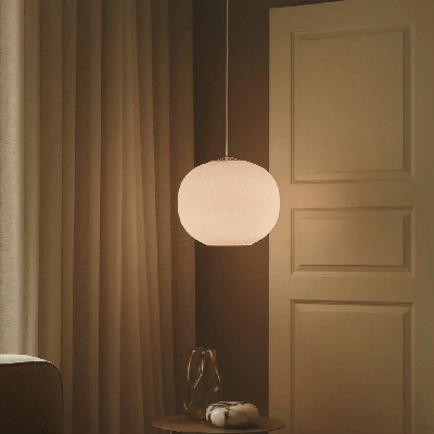Hanglamp messing & opaalglas E27 fitting &apos;Navone&apos; DFTP 40 cm