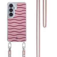 Samsung Galaxy S26 hoesje met rosegoud koord - Soft stripes
