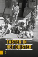 Tasten in het duister (Paperback)
