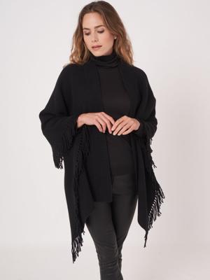 Grof gebreide cape met rib en franjes