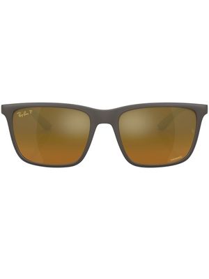 Ray-Ban lunettes de soleil RB 4385 à monture wayfarer - Marron