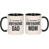 Freaking Awesome Dad en Mom mok - Vaderdag en moederdag cadeau - feest mokken