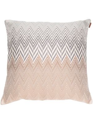 Missoni Home coussin à plumes et duvet à motif zigzag - Tons neutres