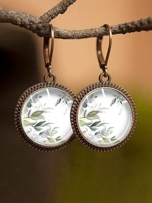 Vrije tijd Vakantie Blad Transparant Edelsteen oorbellen T-shirt/T-shirt Passen bij Vrije tijd Vakantie Blad Transparant Edelsteen oorbellen T-shirt/T-shirt Passen bij