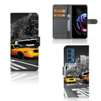 Motorola Edge 20 Pro | Flip Cover | New York Taxi