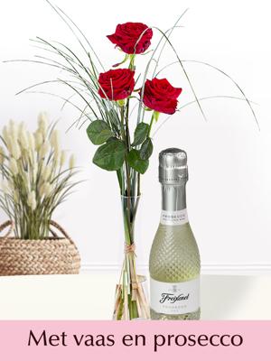 Drie rode rozen inclusief vaas en prosecco 0,2l