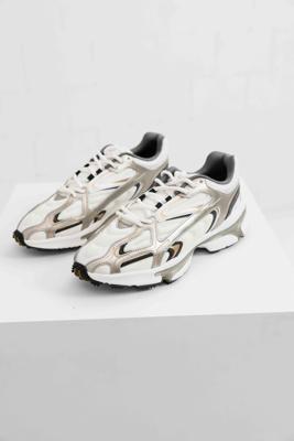 Lacoste L003 2K24 Sneakers Heren Wit/Zilver - Maat 46 - Kleur: ZilverWit | Soccerfanshop