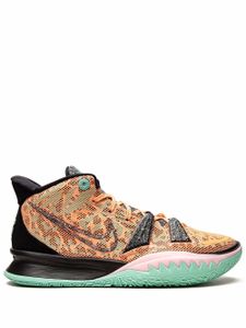 Nike baskets Kyrie 7 'Play for the Future' - Orange