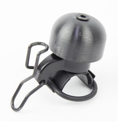 Qibbel Widek paperclip bel xxl nieuwzilver pvd zwart all black op kaart