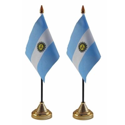 4x stuks Argentinie tafelvlaggetjes 10 x 15 cm met standaard