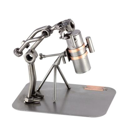 astronoom met reflector