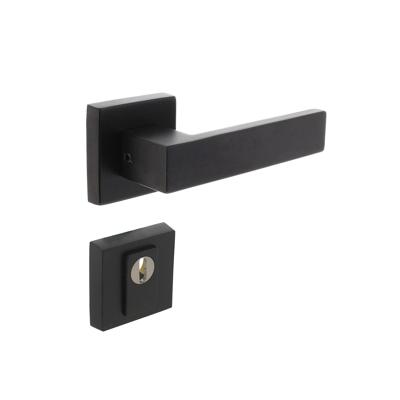 Intersteel achterdeurbeslag vierkant: deurkruk Amsterdam, massieve rozetten, SKG3 veiligheidsrozetten - mat zwart