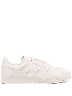 Y-3 baskets Gazelle en daim - Tons neutres