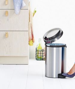 Brabantia newIcon pedaalemmer 12 liter met kunststof binnenemmer - Matt Steel Fingerprint Proof