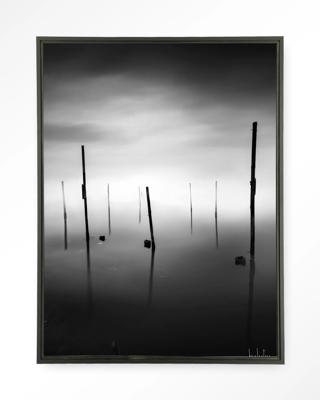 Urban Cotton Wandkleed 'Fall In' 110 x 145cm in Floating Frame - black