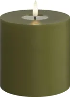 Deluxe Homeart LED kaars real flame 10x10cm olijfgroen