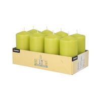 Stompkaarsen/zuilkaarsen set van 8x - lime groen - D5 x H10 cm - 16 branduren Stompkaarsen/zuilkaarsen set van 8x - lime groen - D5 x H10 cm - 16 branduren