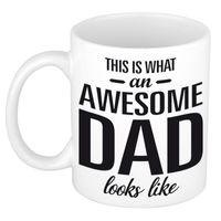 Awesome dad cadeau mok / beker voor Vaderdag 300 ml