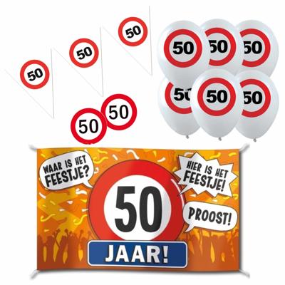 Feestartikelen 50 jaar - verjaardag versiering pakket - verkeersborden / stopborden thema
