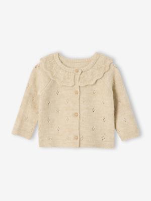 Gebreid vestje voor pasgeborenen in fantasie breisel met ruches. gemêleerd beige