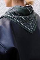 Lescarf shawl Paisley PG50 green 50cm