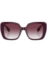 Burberry Eyewear lunettes de soleil Helena à plaque logo - Rouge