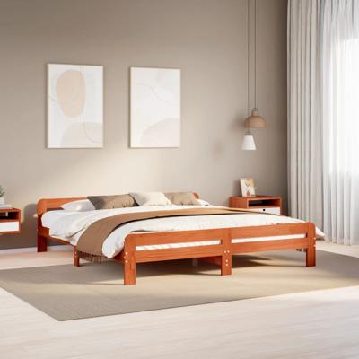 Bedframe zonder matras massief grenenhout wasbruin 200x200 cm