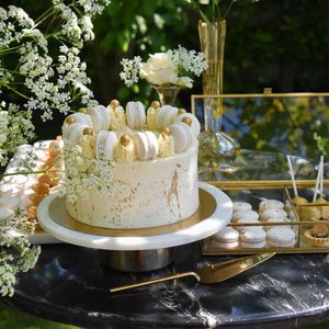White & Gold Box: Cake & Sweets (25 personen)