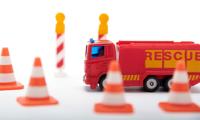 Siku Cadeauset brandweer vrachtwagen met autoladder brandweerauto vliegtuig beweegbare onderdelen incl. pilonnen en vuur - thumbnail