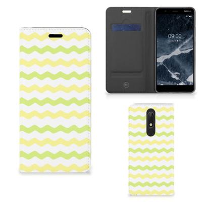 Nokia 5.1 (2018) | Hoesje met Magneet | Waves Yellow