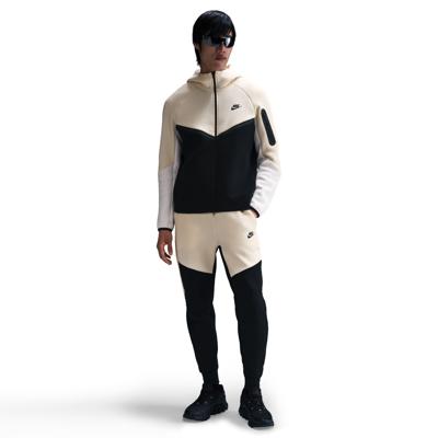 Nike Tech Fleece Sportswear Trainingspak Beige Zwart Gebroken Wit