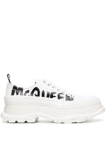 Alexander McQueen baskets à imprimé Tread Slick Graffiti - Blanc - thumbnail