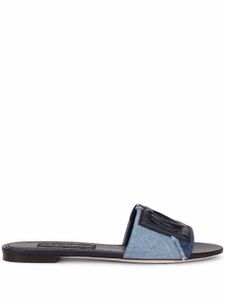 Dolce & Gabbana sandales en jean patchwork à logo DG - Bleu