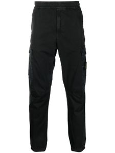 Stone Island pantalon cargo à patch Compass - Noir