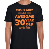 Cadeau T-shirt voor heren - leeftijd 30 jaar - awesome - zwart - glitter oranje - Verjaardagsfeest