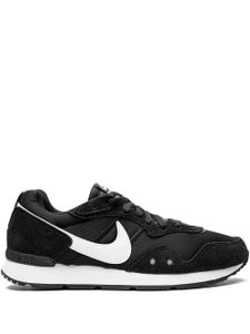 Nike baskets Venture Runner - Noir