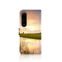 Sony Xperia 1 IV Telefoonhoesje met Pasjes Koe