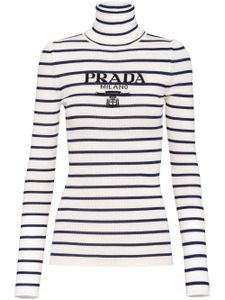 Prada pull rayé à logo intarsia - Blanc